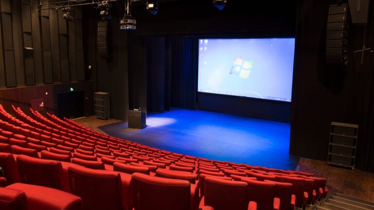 storsalen-bolgen-kulturhus_1280 x 7203